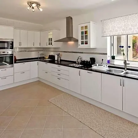 Βίλα Carvoeiro Sleeps 12 Pool Air Con Wifi *