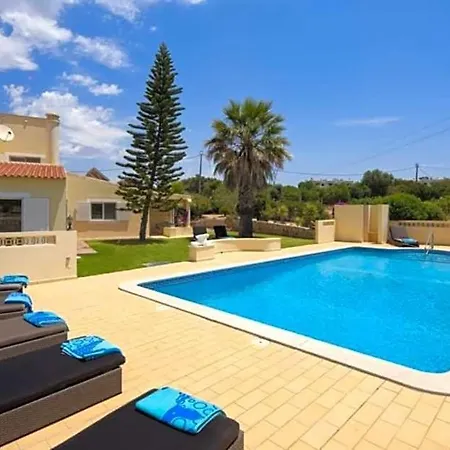Carvoeiro Sleeps 12 Pool Air Con Wifi Βίλα *