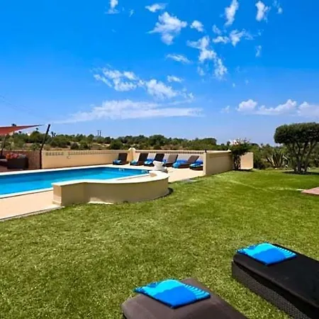 Carvoeiro Sleeps 12 Pool Air Con Wifi Καρβοέιρο