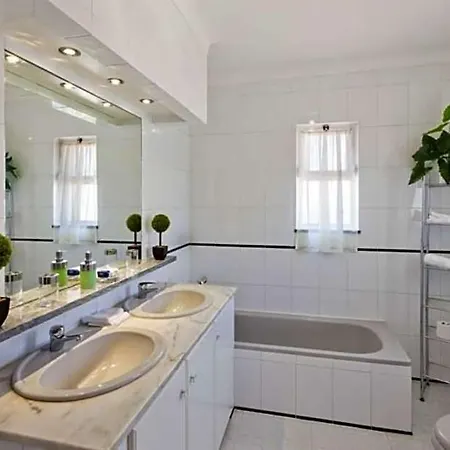 Carvoeiro Sleeps 12 Pool Air Con Wifi Βίλα Καρβοέιρο