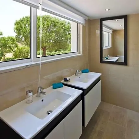 Carvoeiro Sleeps 12 Pool Air Con Wifi *