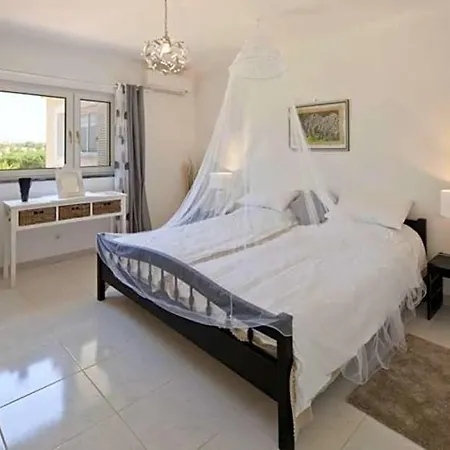 Villa Carvoeiro Sleeps 12 Pool Air Con Wifi
